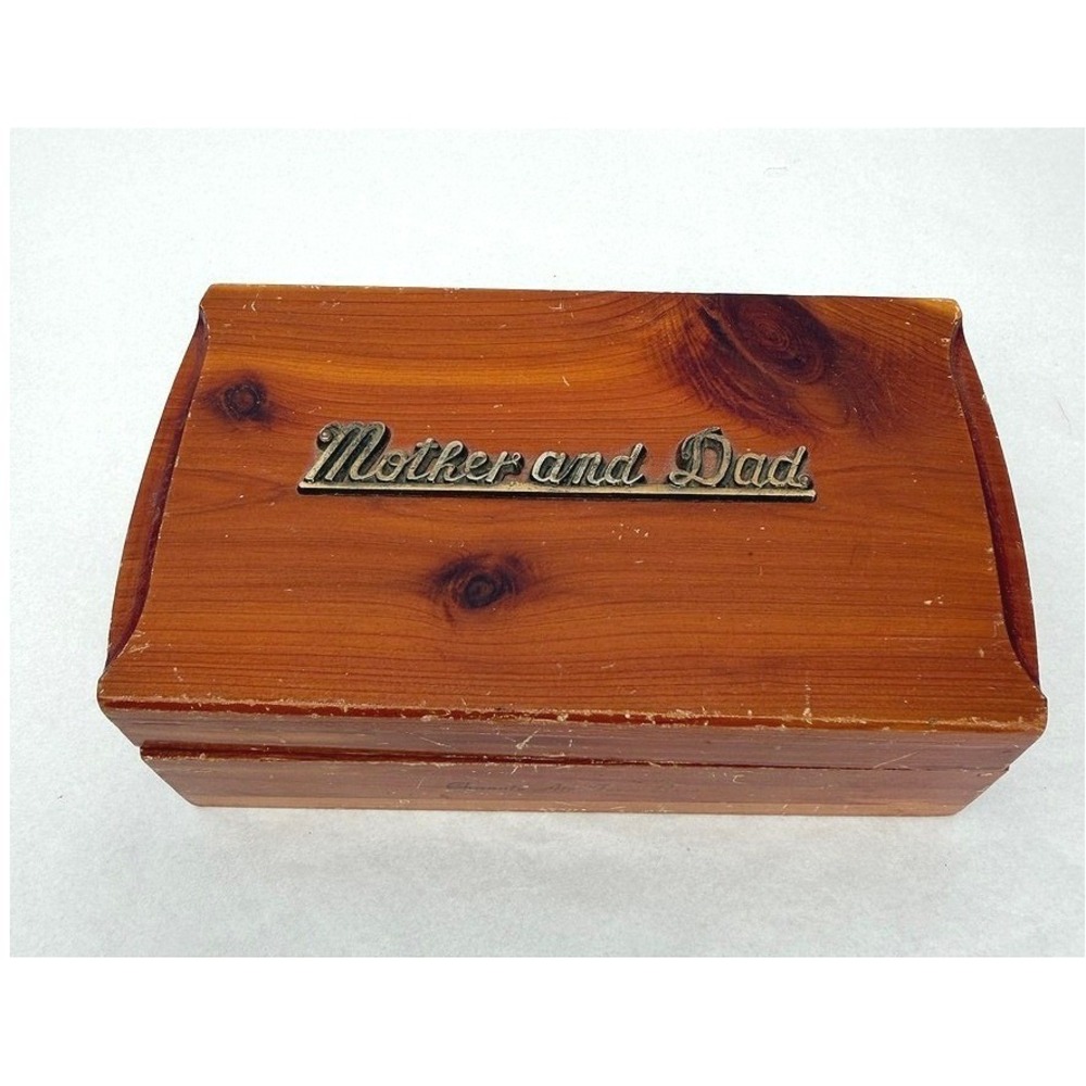 Cedar Wood Trinket Jewelry Box Mother Dad Chanute Air Force Base VTG Souvenir